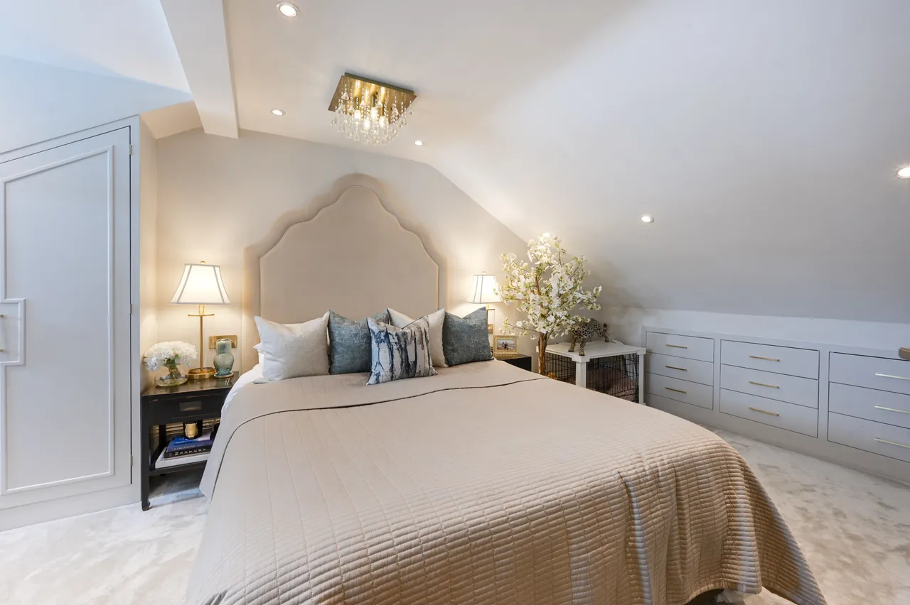 Flat E, 25-26 Tadema Road, London, photo 6