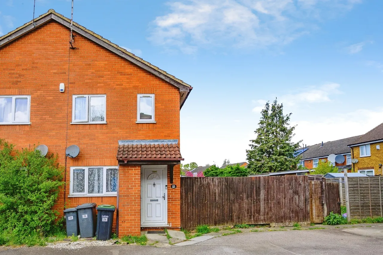 1 bed house for sale, Marsom Grove, Luton, LU3