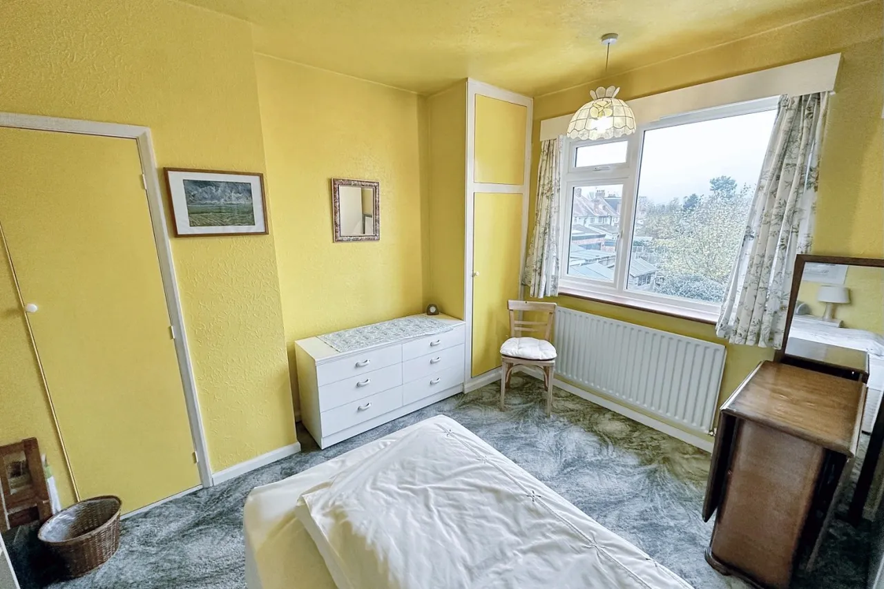 Oakdene Crescent, Weddington, CV10, photo 9