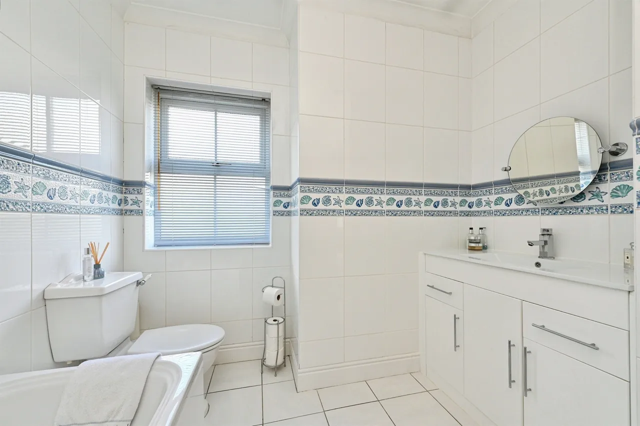 Hunters Rise, West Winch, PE33, photo 17