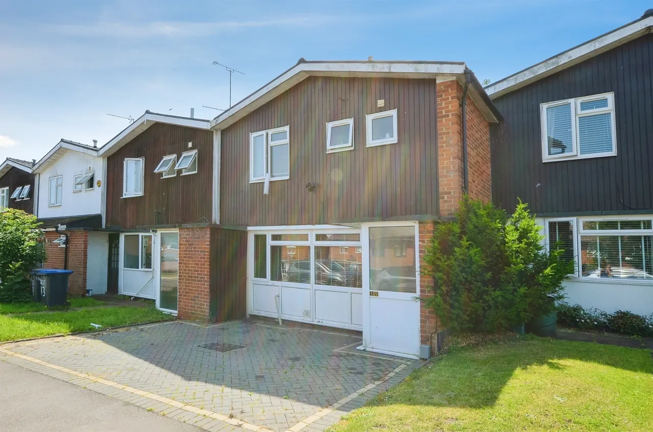 3 bed house for sale, Holliers Way, Hatfield, AL10