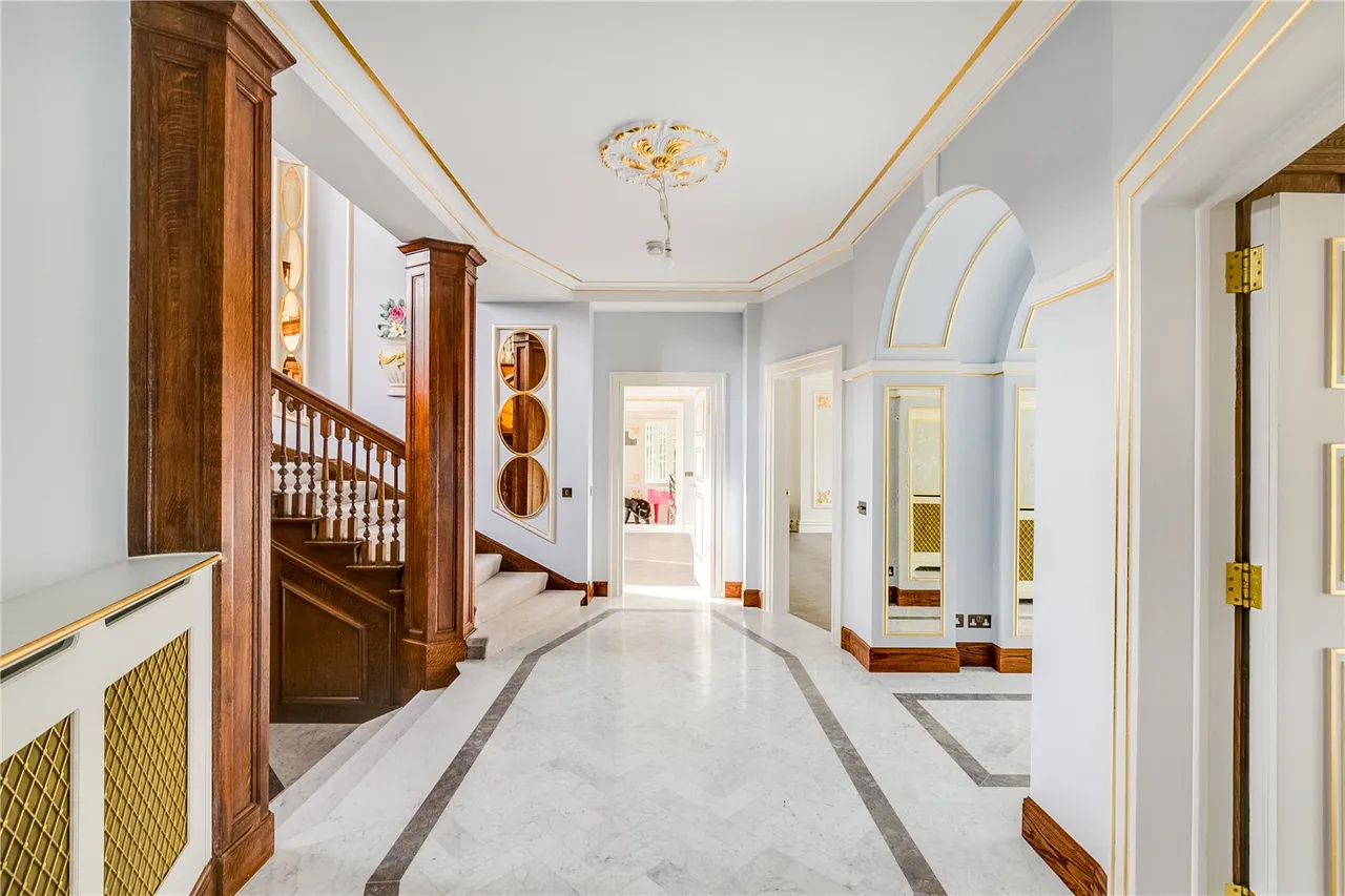 The Bishops Avenue, London, N2 0BA, photo 9