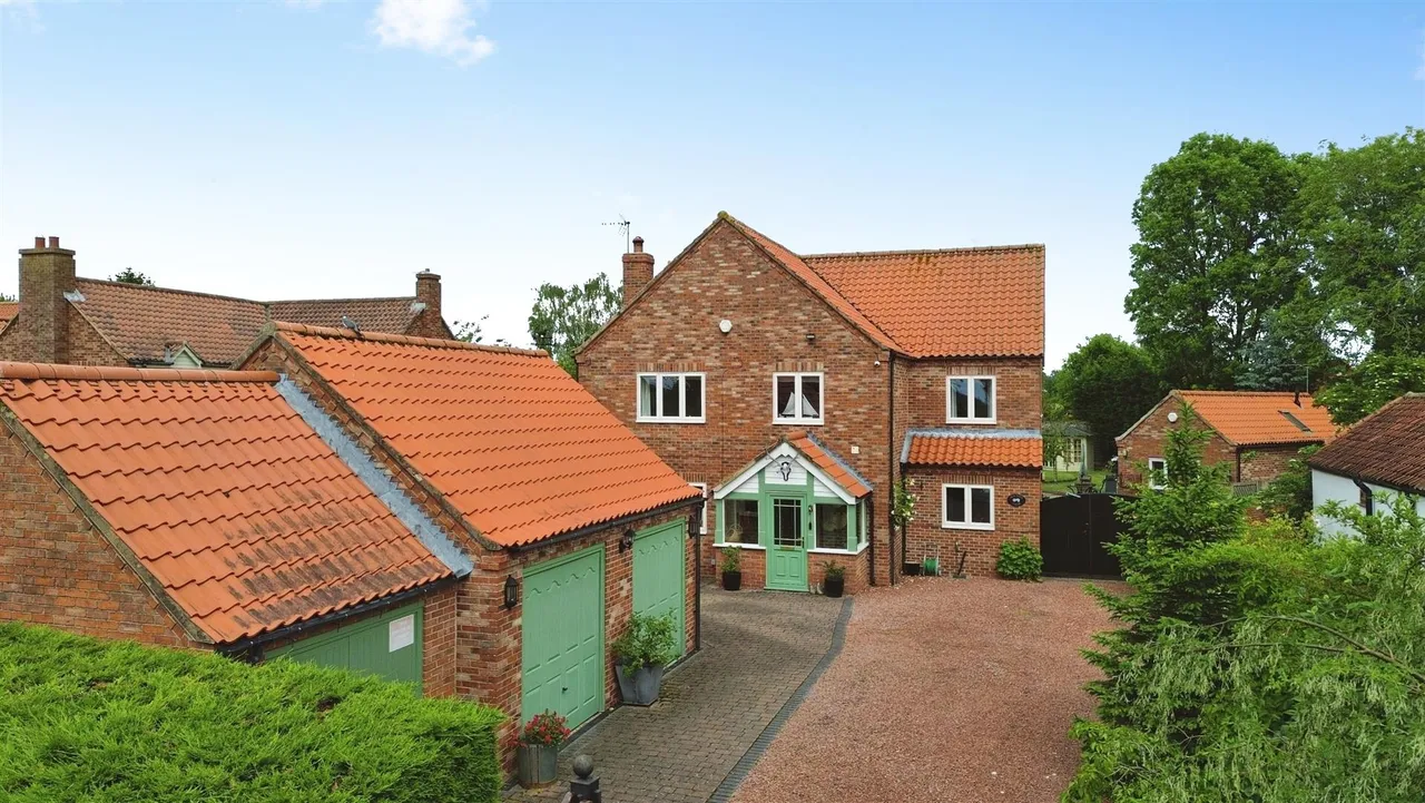 Town Street, Clayworth, photo 16