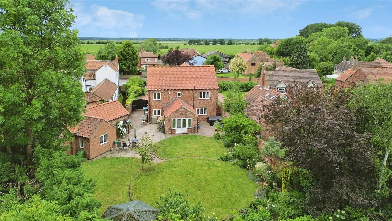 Town Street, Clayworth, photo 39