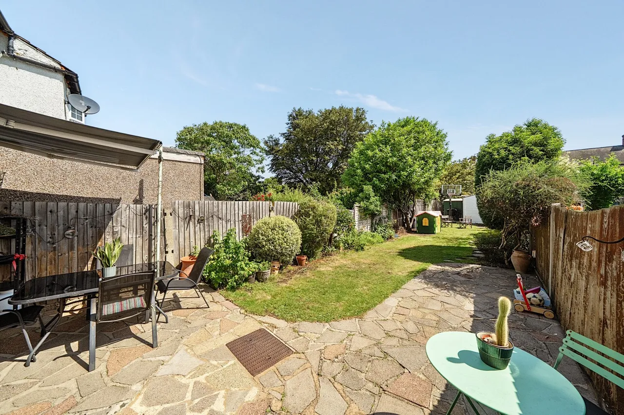 Milborough Crescent, SE12, photo 18