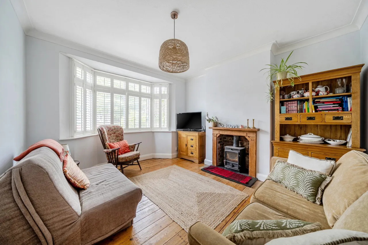 Milborough Crescent, SE12, photo 2