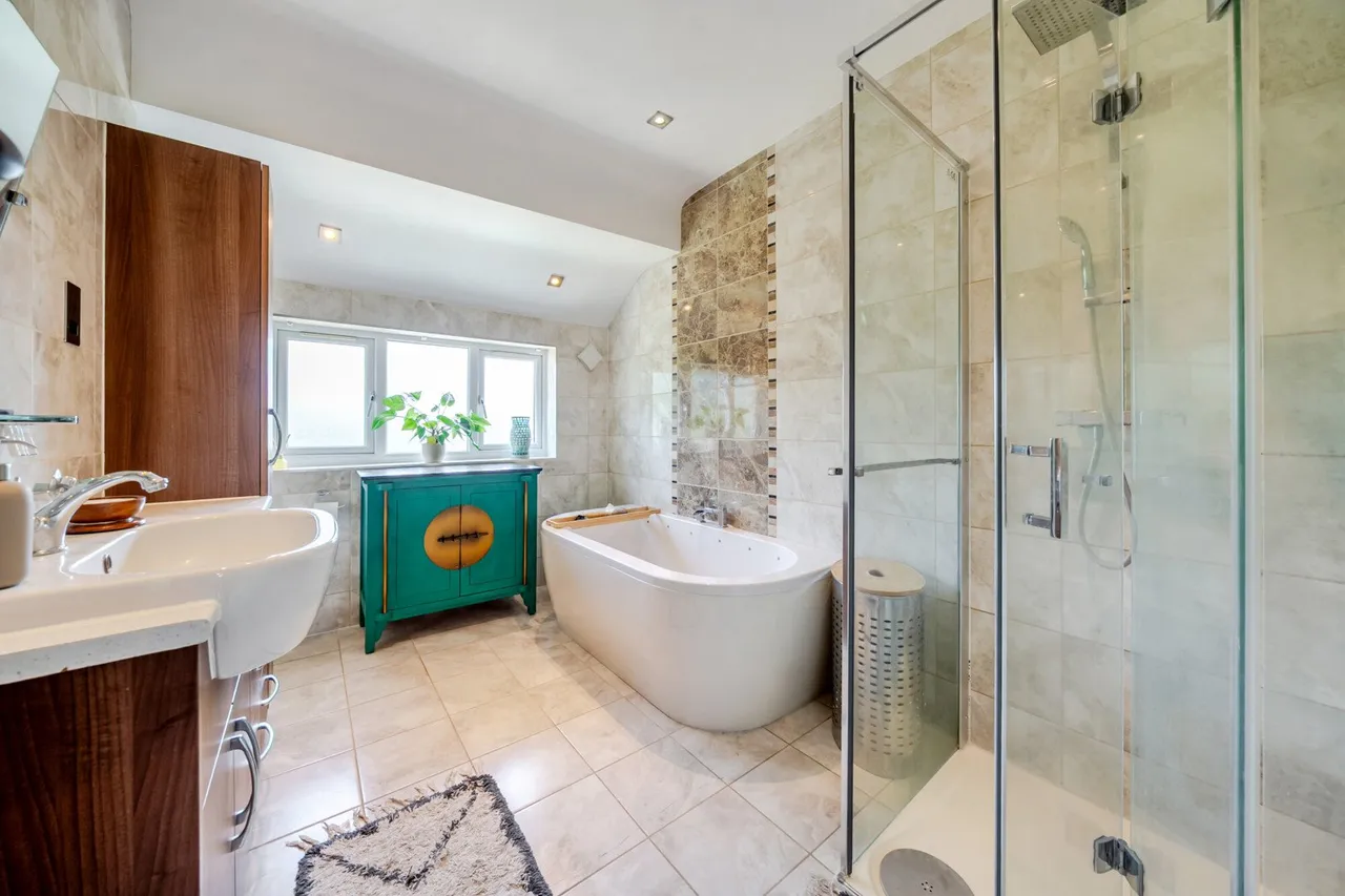 Milborough Crescent, SE12, photo 5