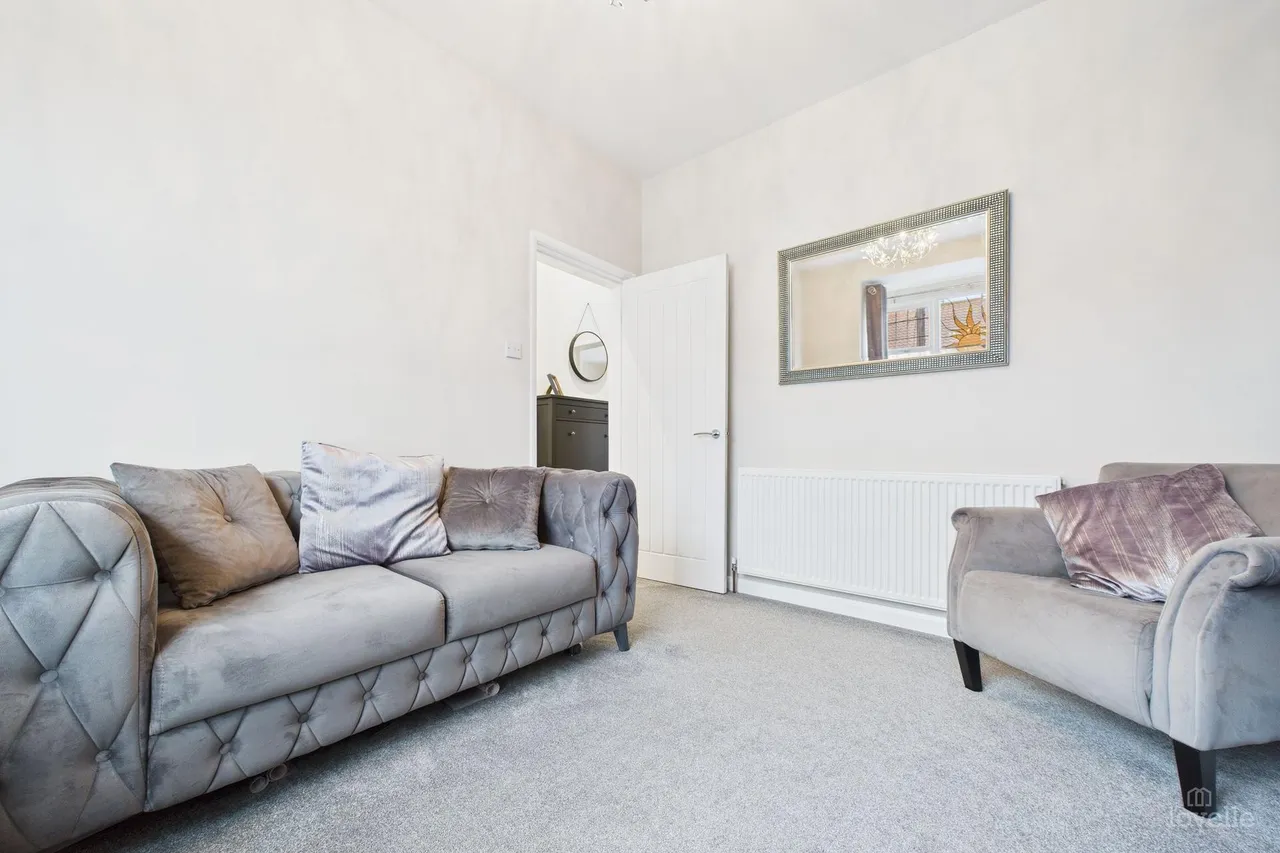 West Acridge, Barton-Upon-Humber, DN18, photo 7