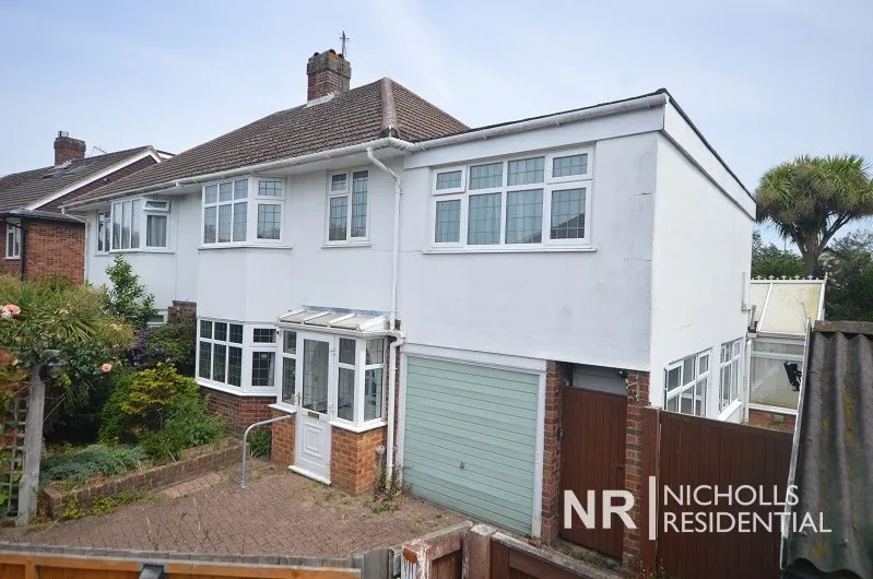 St Pauls Close, Chessington, KT9, photo 30
