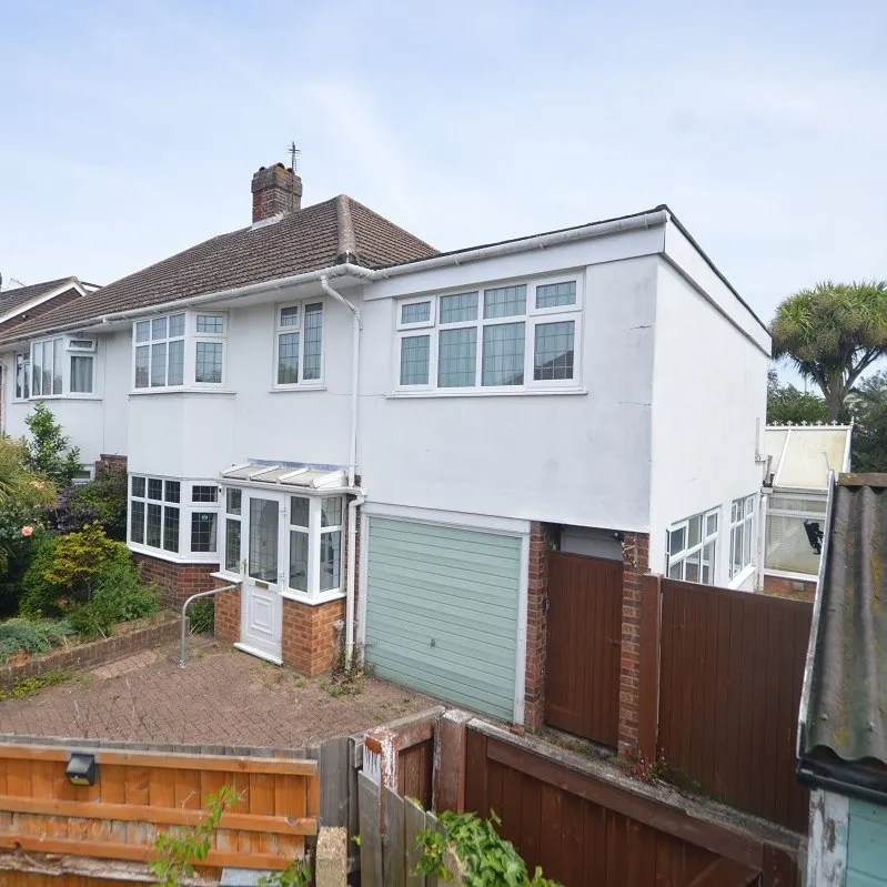 St Pauls Close, Chessington, KT9, photo 33