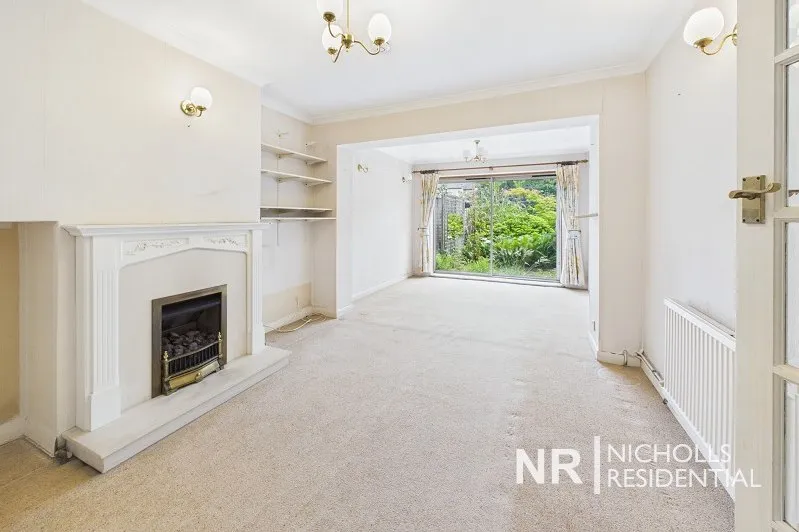 St Pauls Close, Chessington, KT9, photo 7