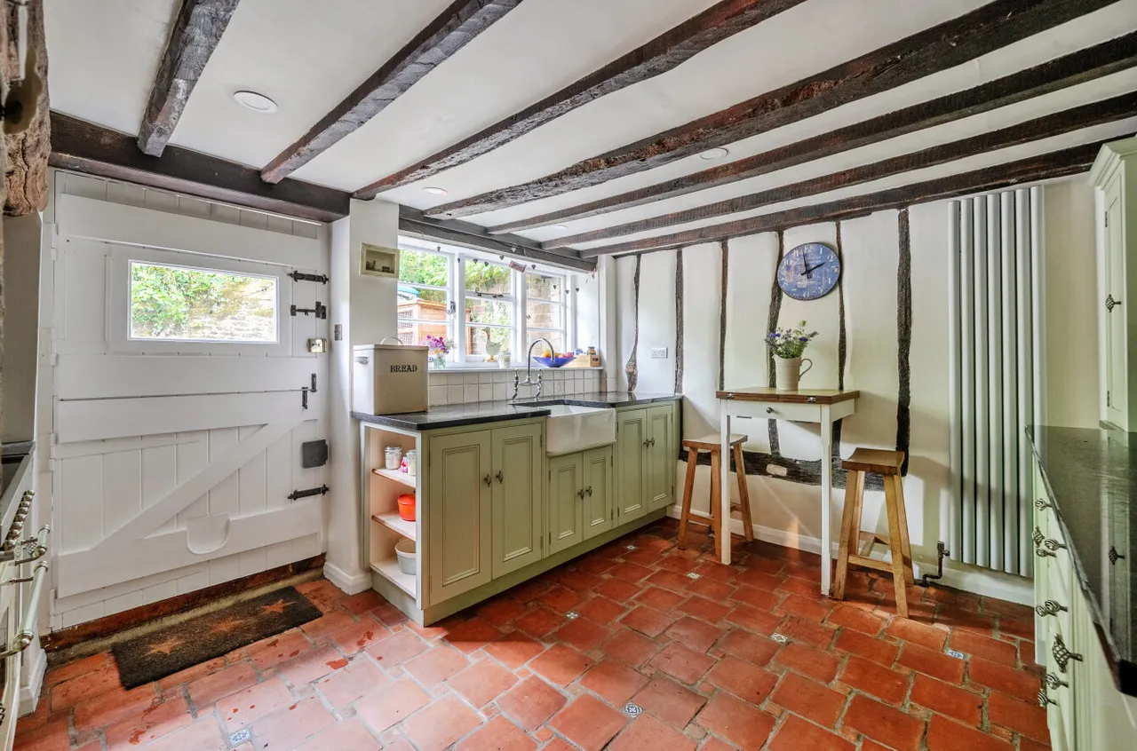 The Street, Thursley, GU8, photo 11
