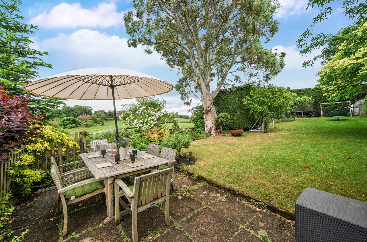 The Street, Thursley, GU8, photo 4