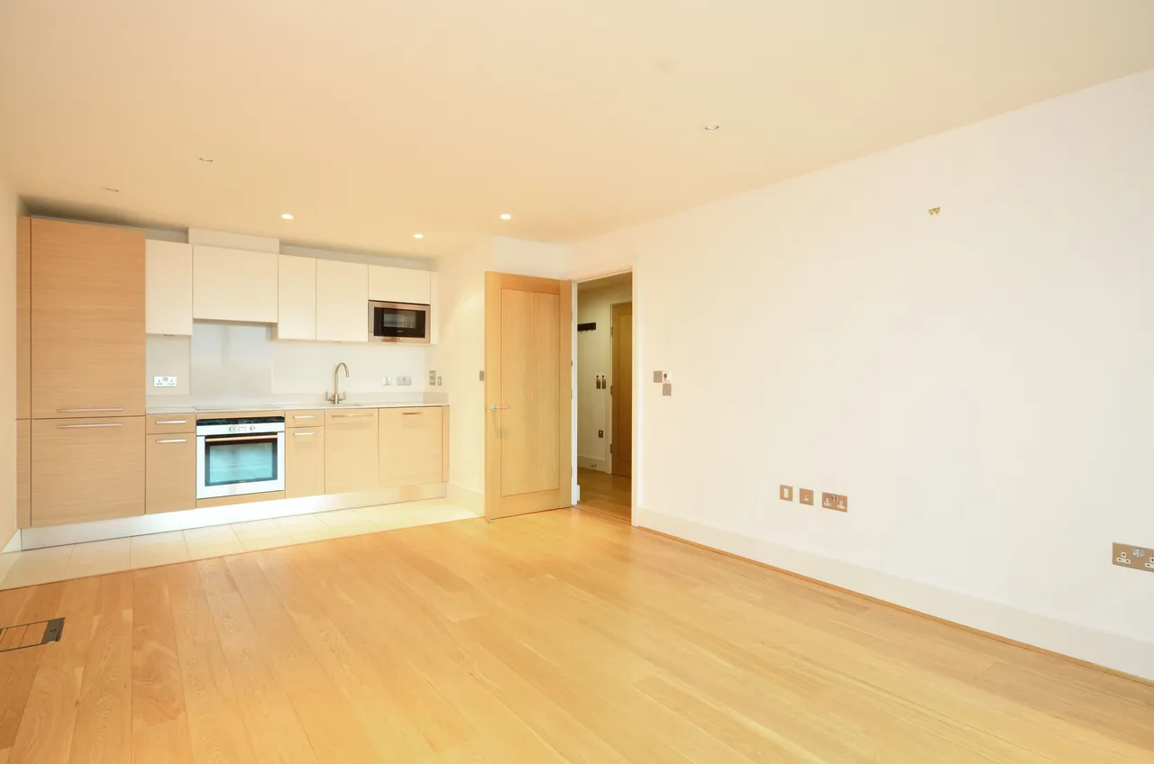 London, SW8, photo 19
