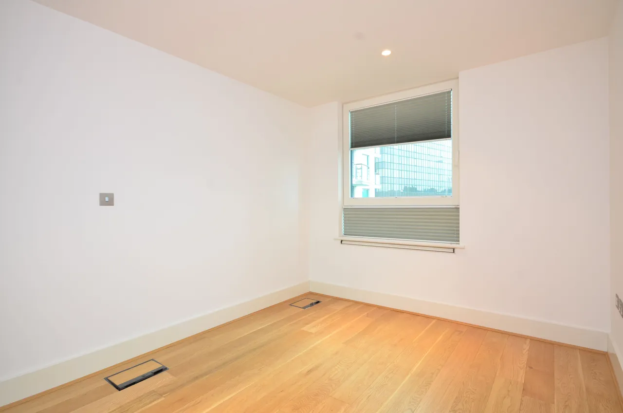 London, SW8, photo 15