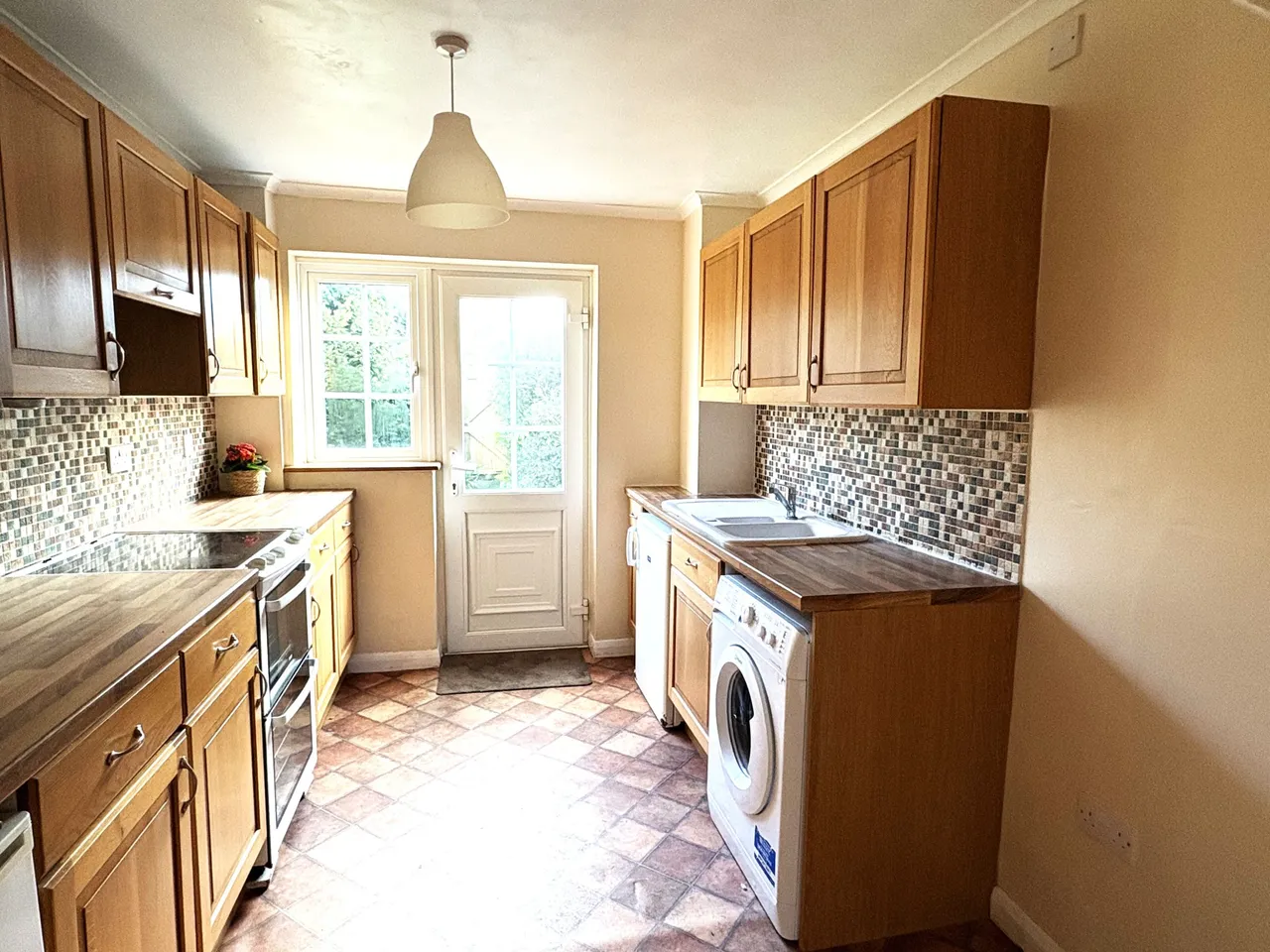 Lyneham Gardens, Cranbrook Drive, Maidenhead, Berkshire, photo 5