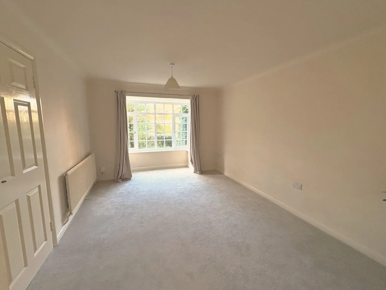 Lyneham Gardens, Cranbrook Drive, Maidenhead, Berkshire, photo 4