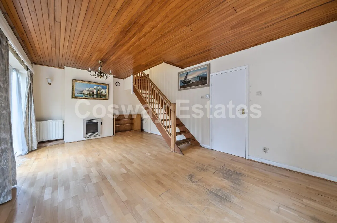 Abercorn Close, Mill Hill, NW7, photo 3