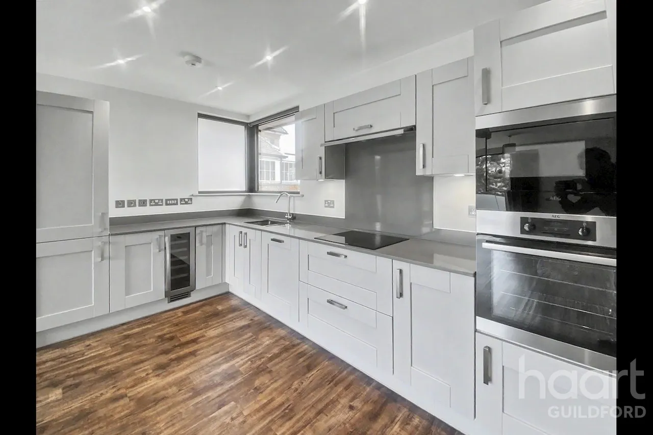 Denzil Road, Guildford, GU2, photo 4