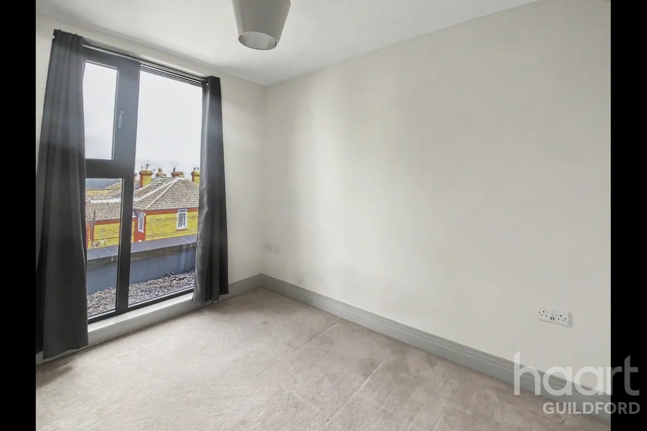 Denzil Road, Guildford, GU2, photo 9