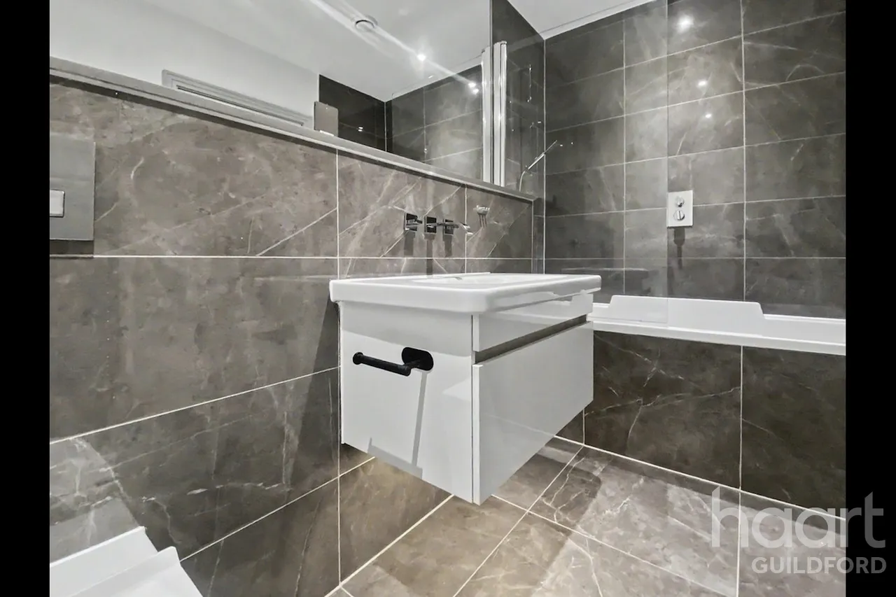 Denzil Road, Guildford, GU2, photo 8
