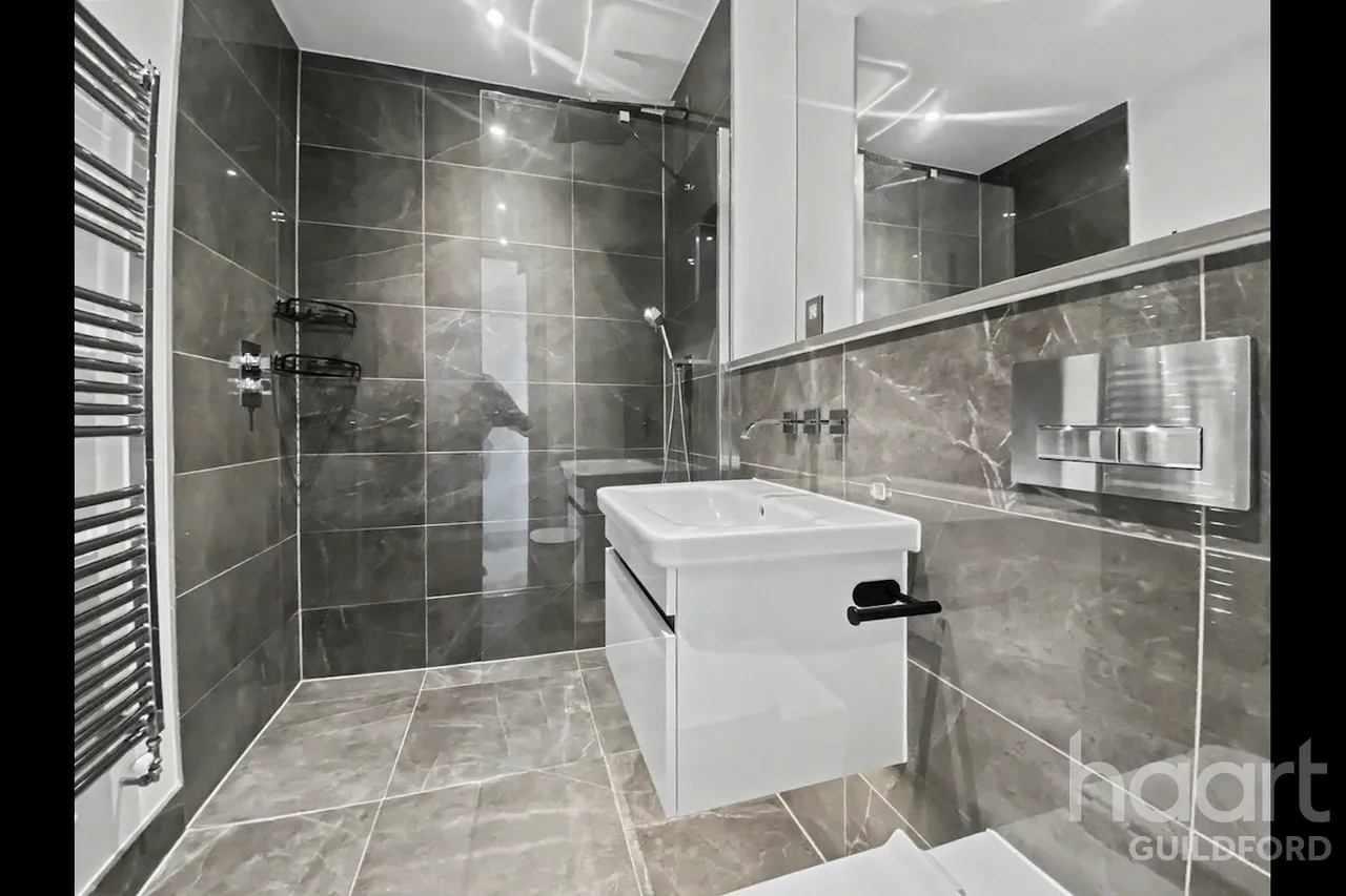 Denzil Road, Guildford, GU2, photo 6