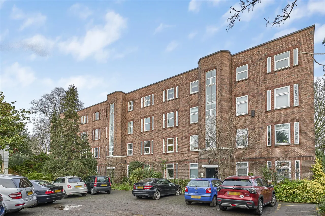 Rosemary Gardens, London, SW14, photo 2