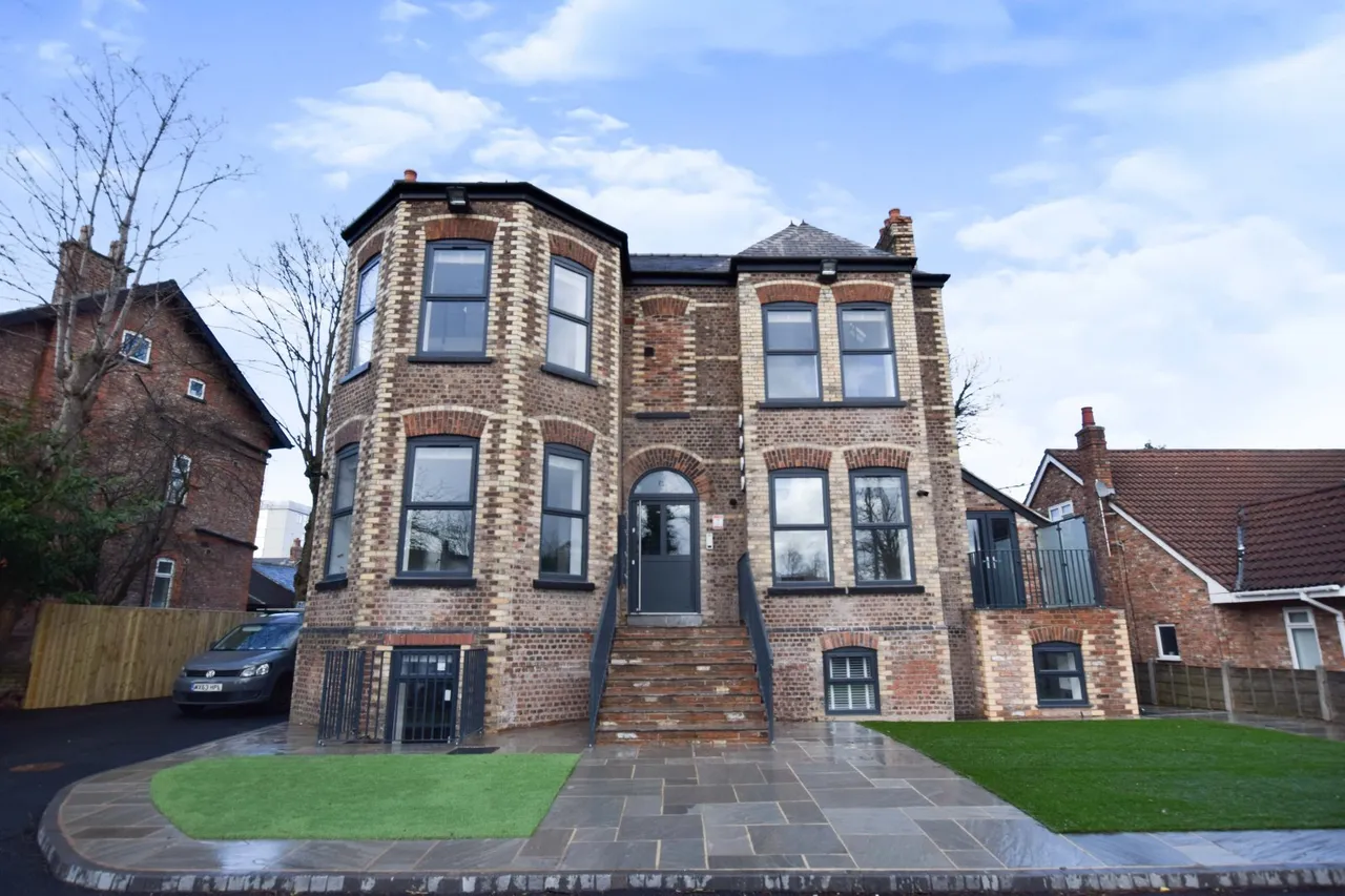 1 bed flat to rent, Barrington Road, Altrincham, WA14