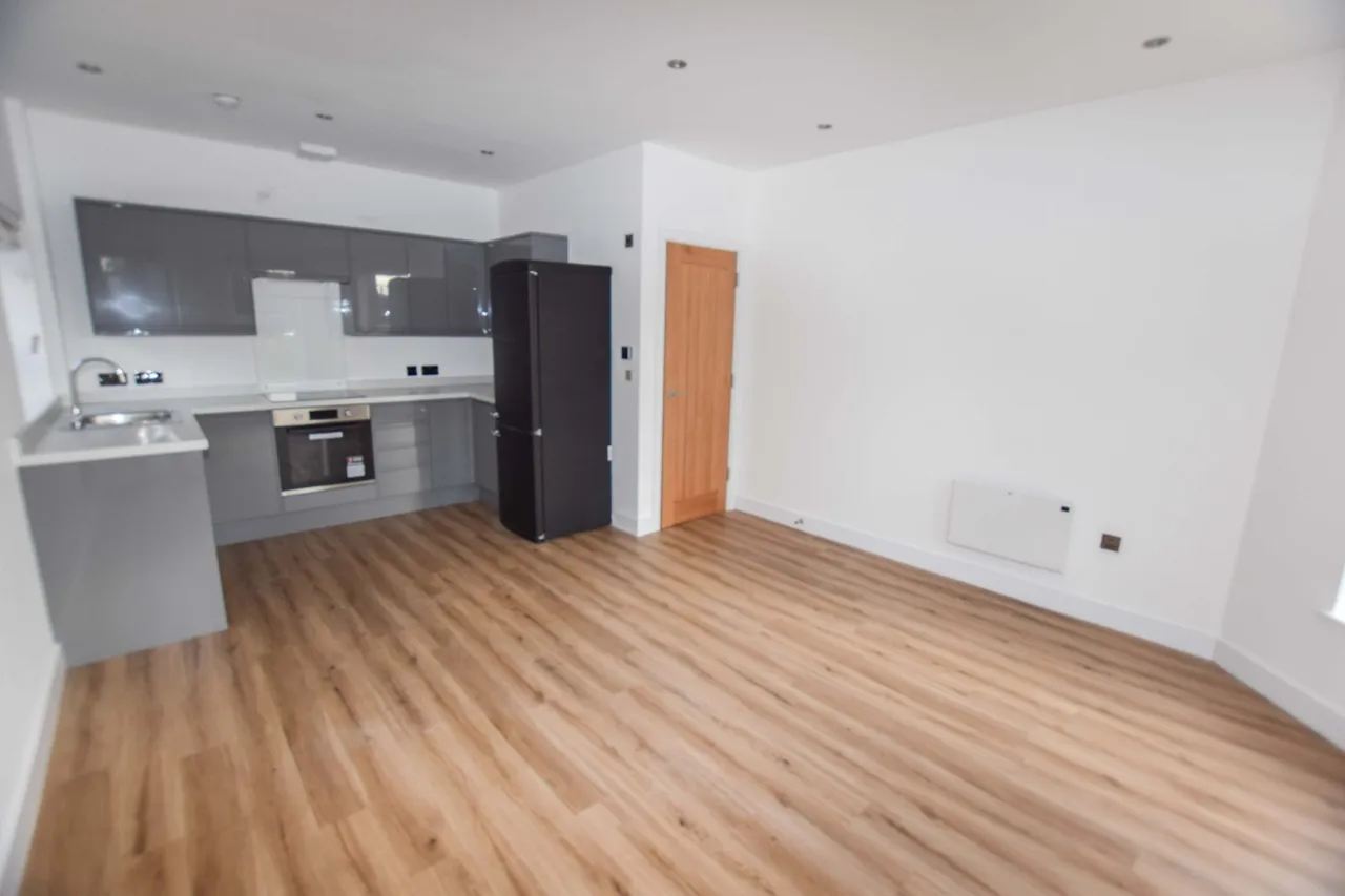 Barrington Road, Altrincham, WA14, photo 2