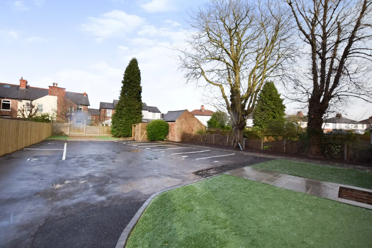 Barrington Road, Altrincham, WA14, photo 11