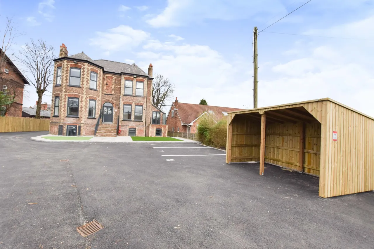 Barrington Road, Altrincham, WA14, photo 5