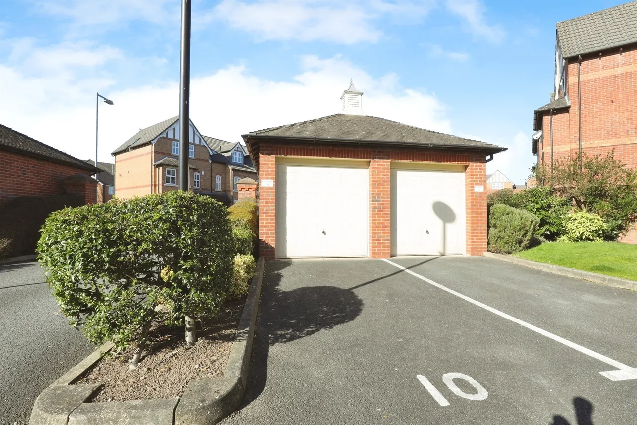 Blakemere Drive, Northwich, CW9, photo 2
