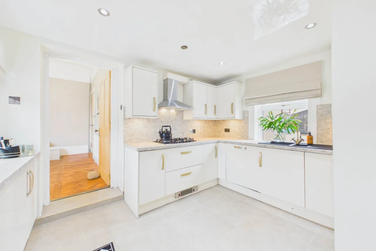 Jerviston Road, Motherwell, photo 12