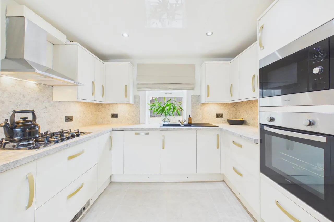Jerviston Road, Motherwell, photo 11