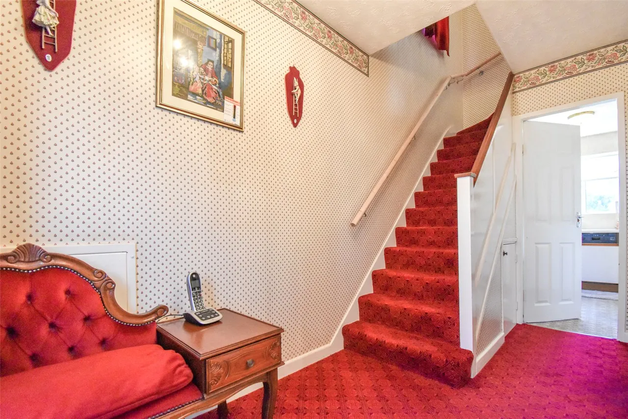 Meadow Way, Aldershot, Hampshire, GU12 4UU, photo 5