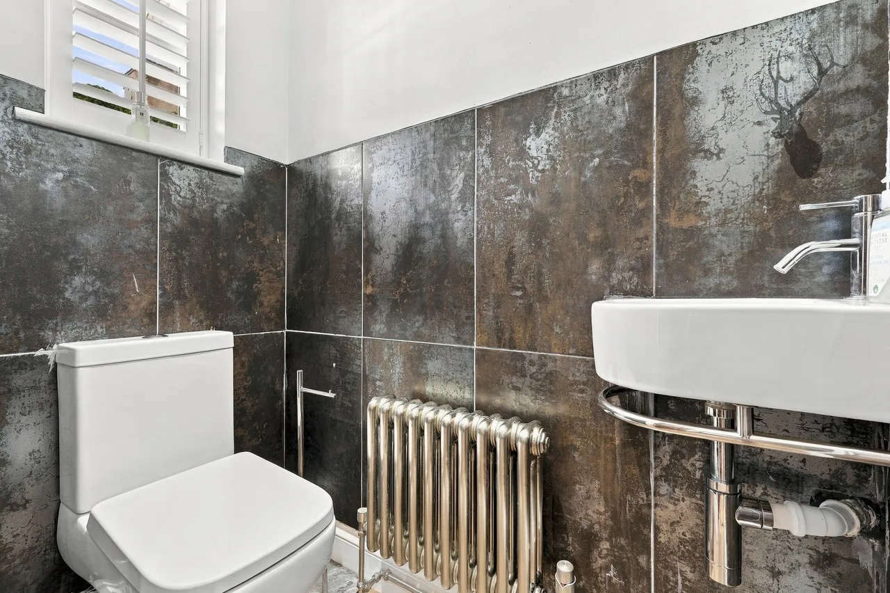 Buckhurst Hill, IG9, photo 23