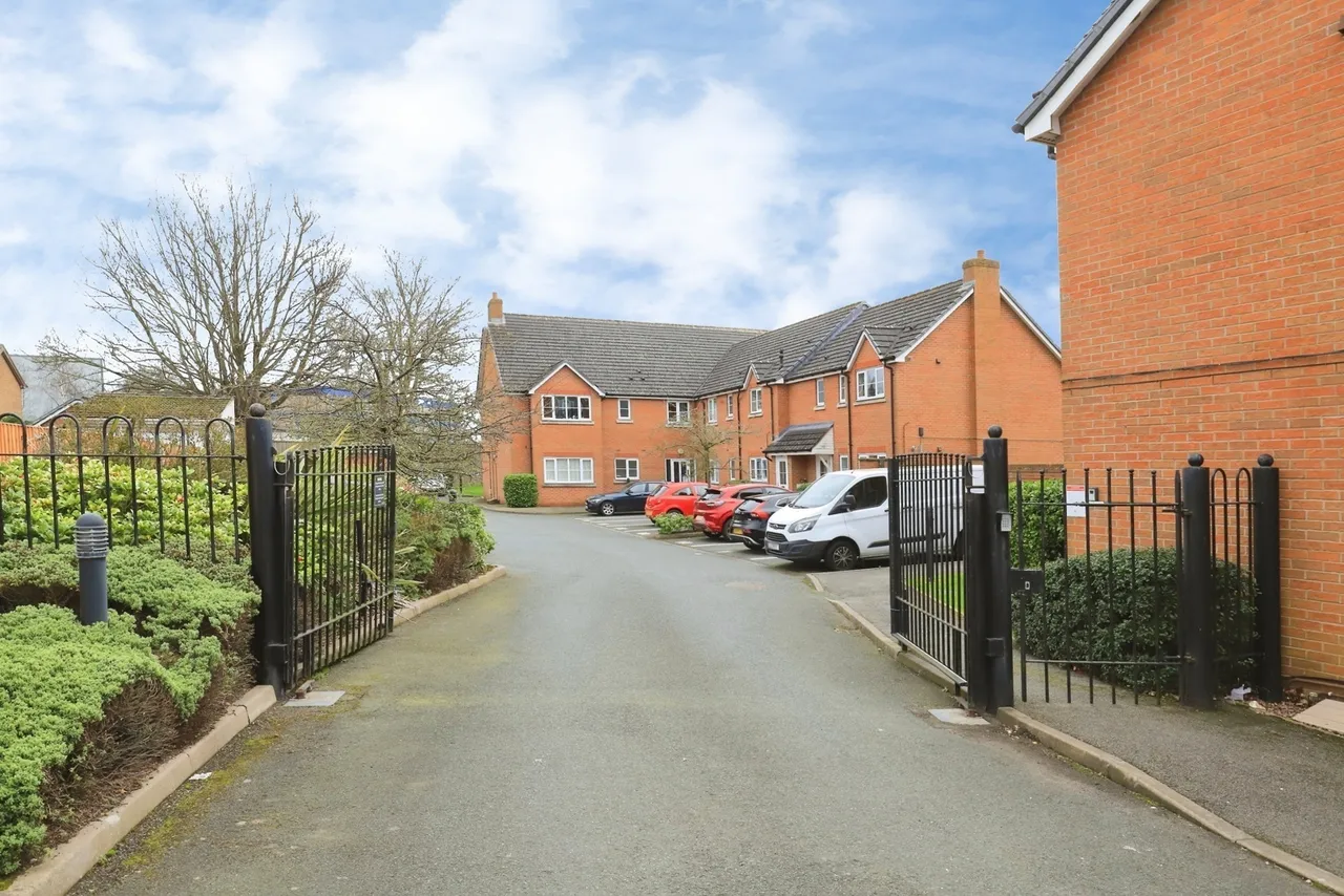Prestwood Road, Wolverhampton, WV11, photo 13