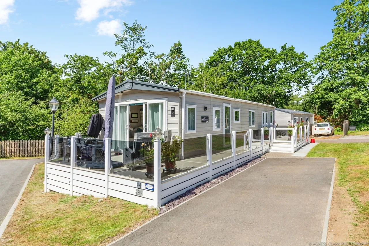 2 bed park home for sale — Woodlands Drive, Hastings