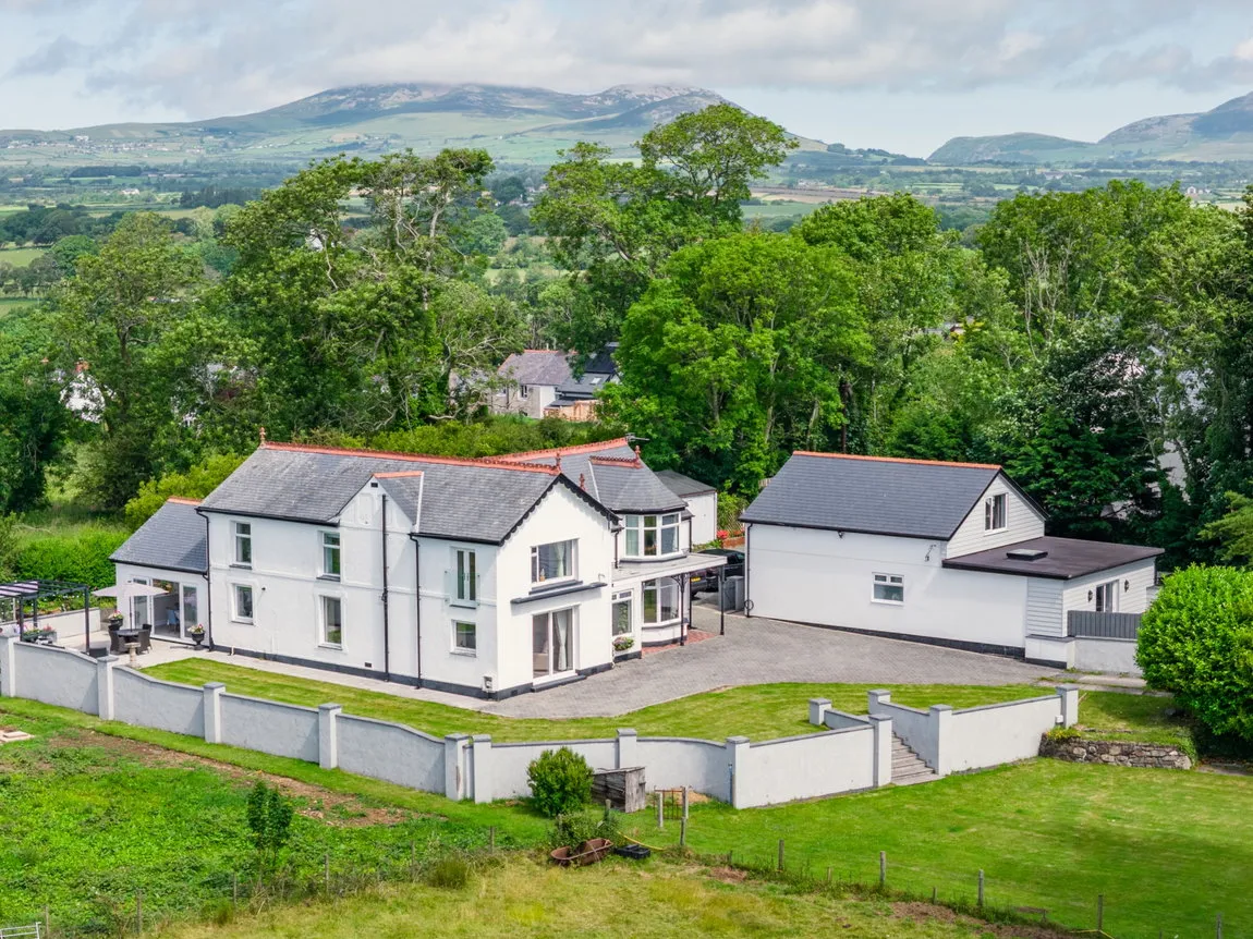 6 bed house for sale — Penrallt, Pwllheli, LL53 5UB