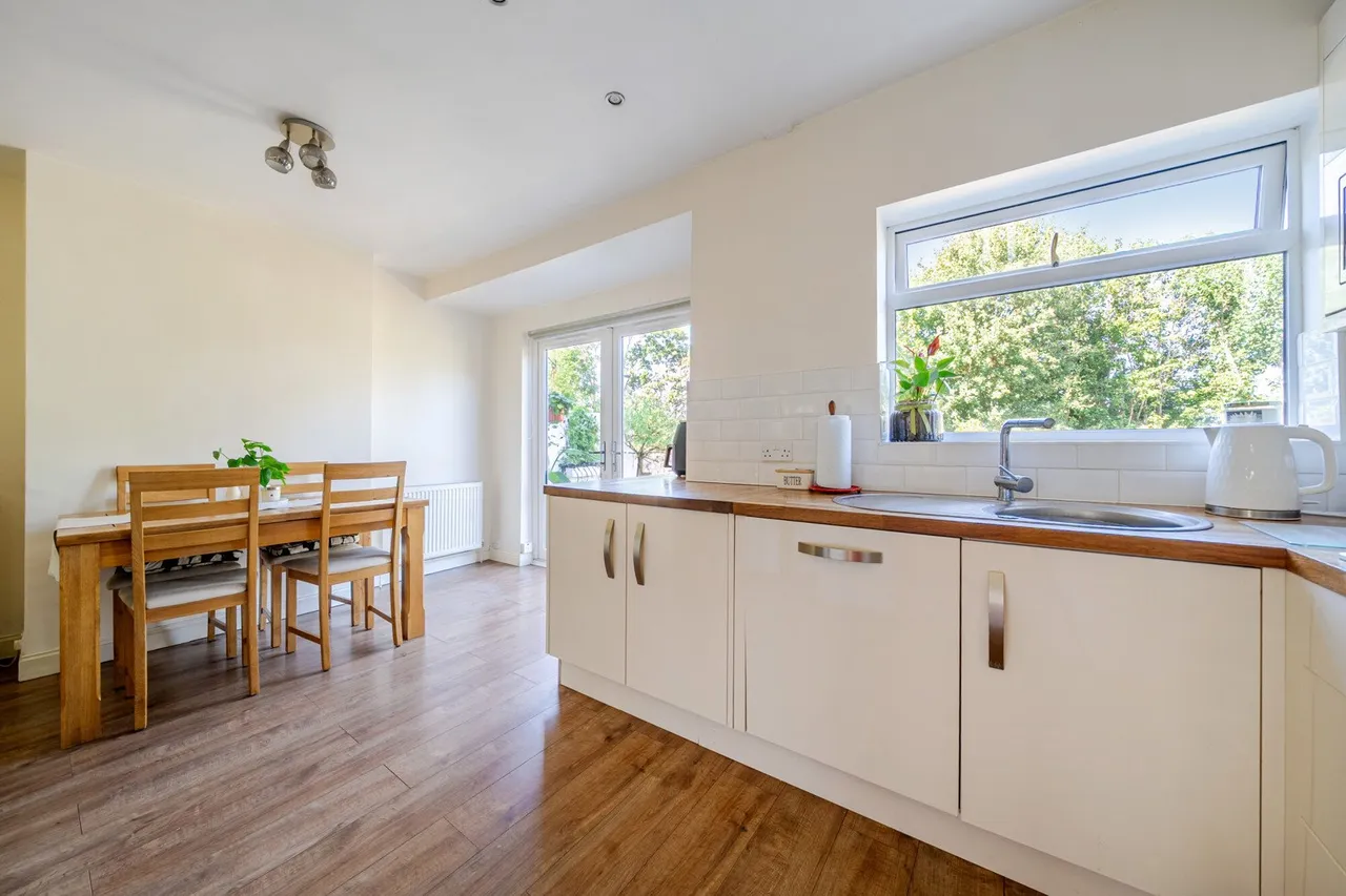 Dunkery Road, SE9, photo 17
