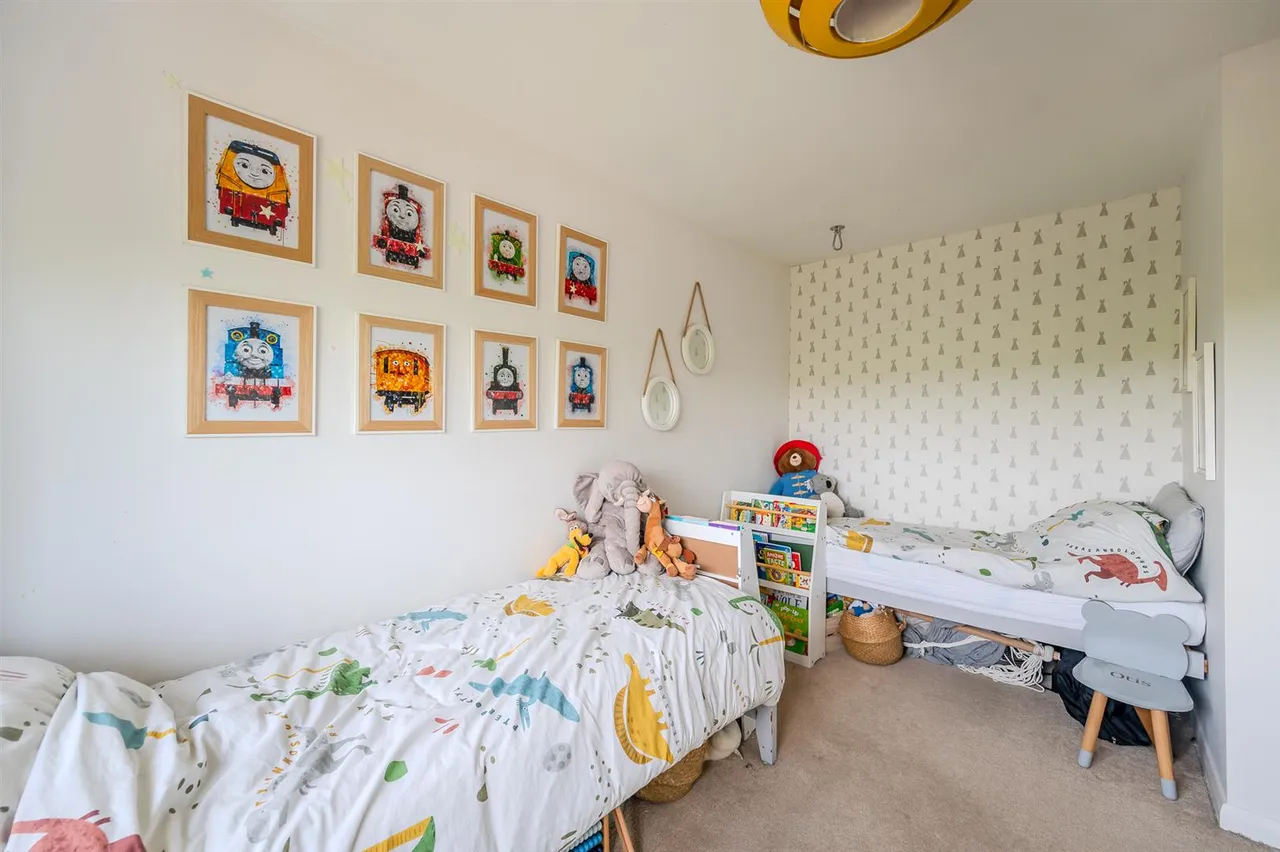 Barn Close, Seaford, photo 8