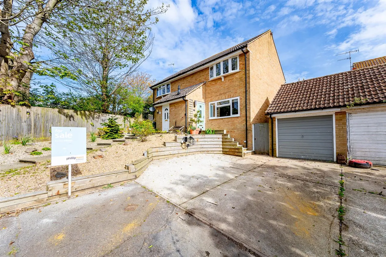 Barn Close, Seaford, photo 20