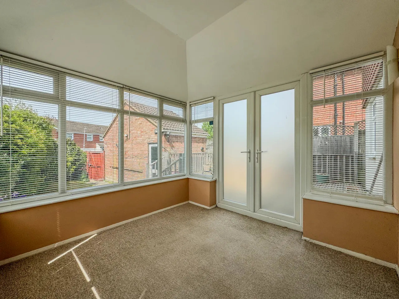 Pheasant Close, Tring, photo 9