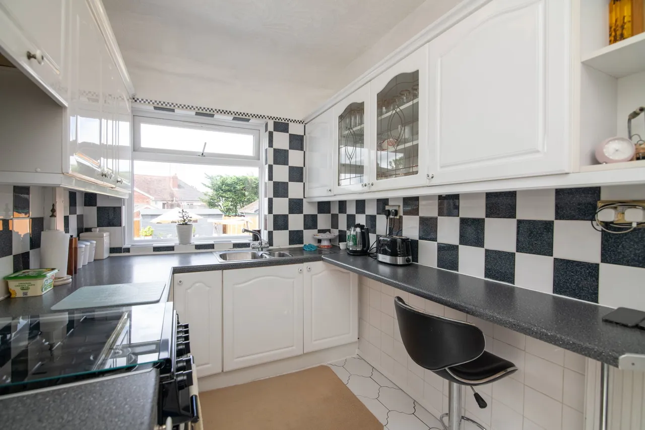 Hawthorn Croft, Oldbury, B68, photo 8