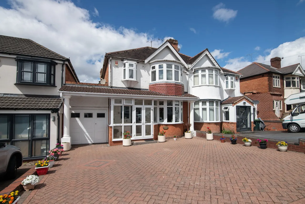 3 bed house for sale, Hawthorn Croft, Oldbury, B68