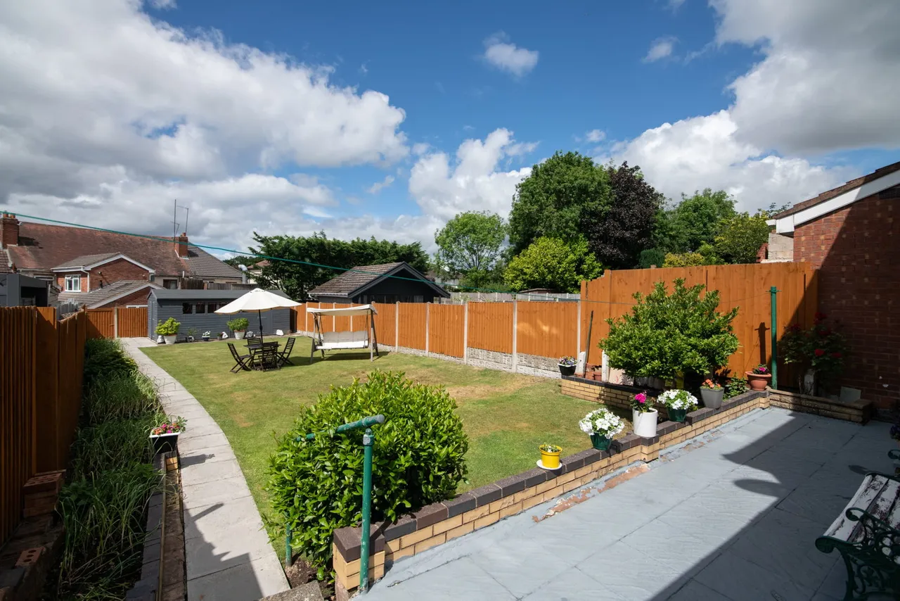 Hawthorn Croft, Oldbury, B68, photo 11