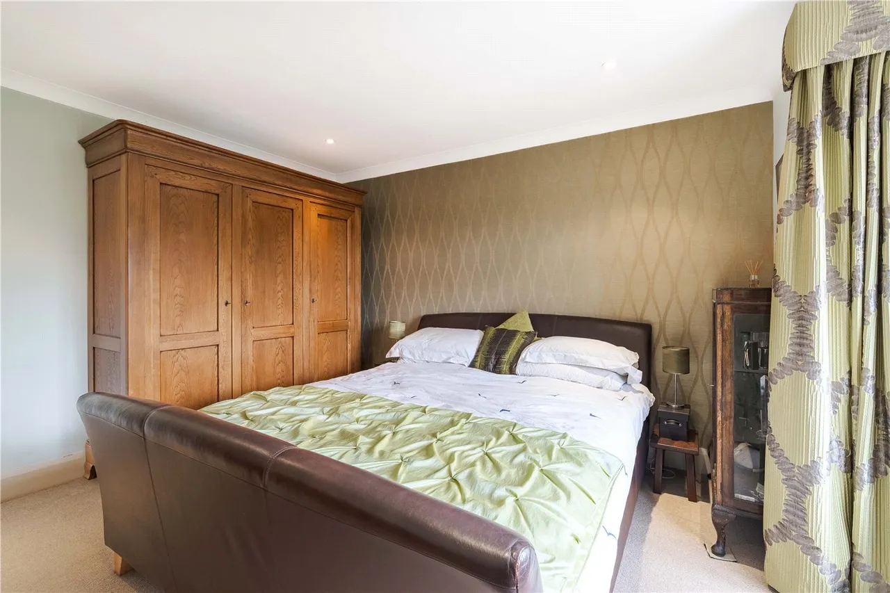Magna Road, Bearwood, BH11, photo 13