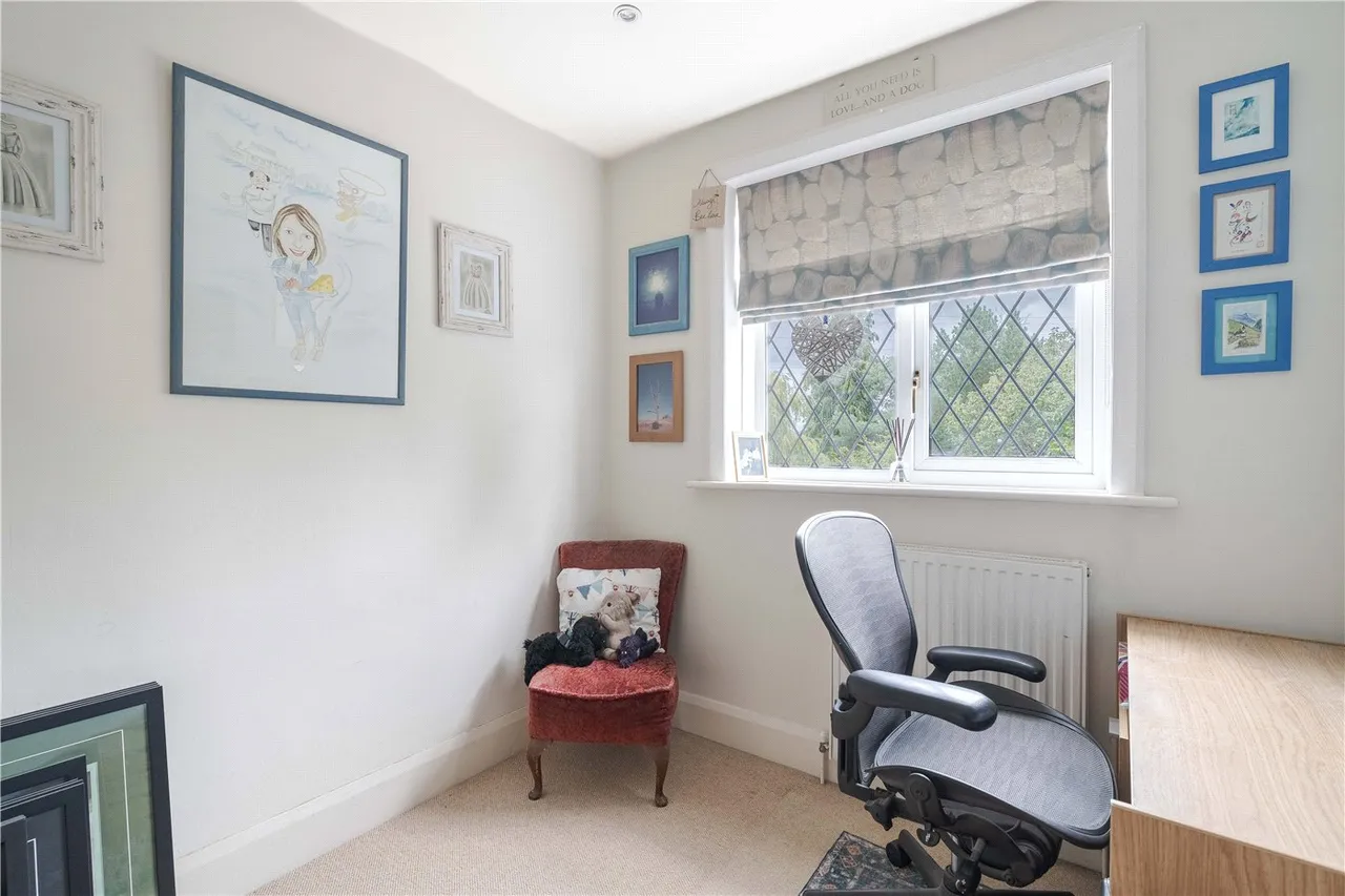 Magna Road, Bearwood, BH11, photo 17