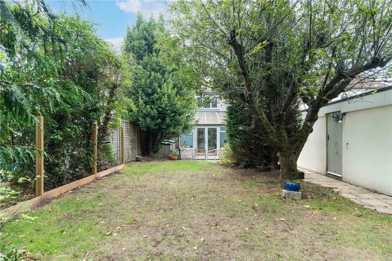 Magna Road, Bearwood, BH11, photo 22