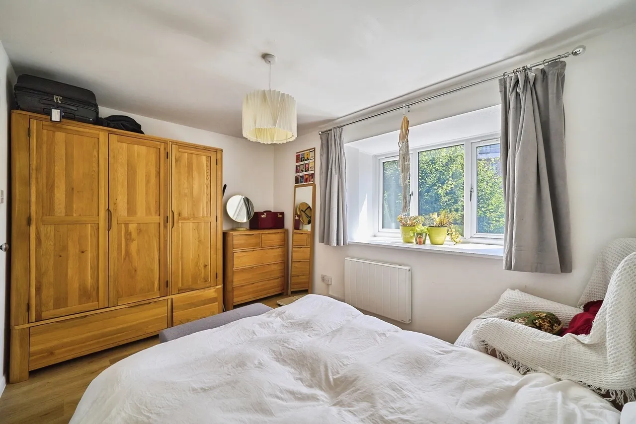 Brockway Close, London, E11, photo 11